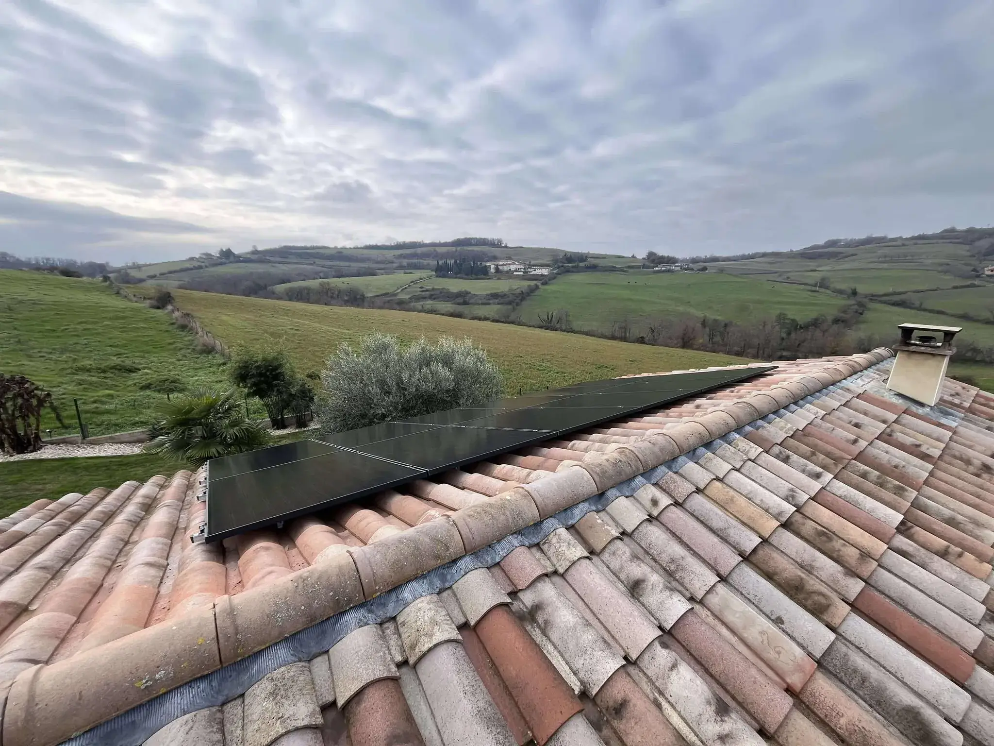 Installation photovoltaïque à Geyssans