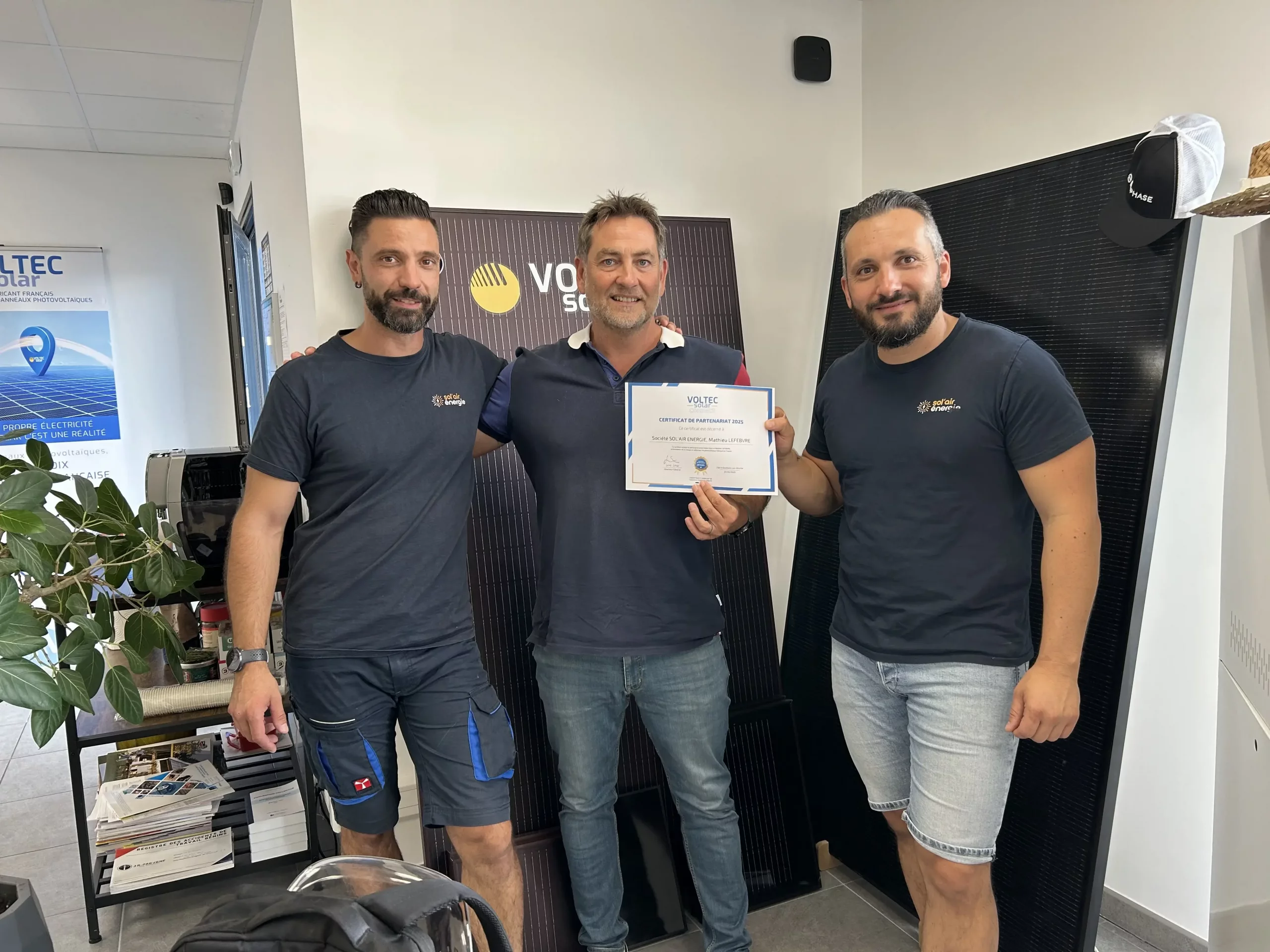 Représentant de Voltec Solar avec Mathieu Lefebvre et Mathieu Garcia Directeurs de Sol'Air Energie