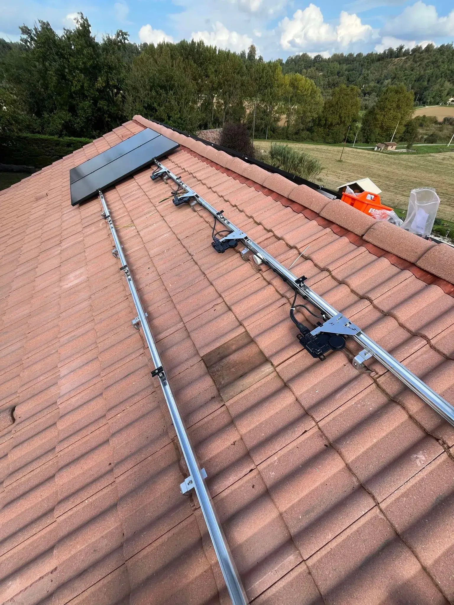 Structure K2 Systems prête à accueillir les panneaux photovoltaïques