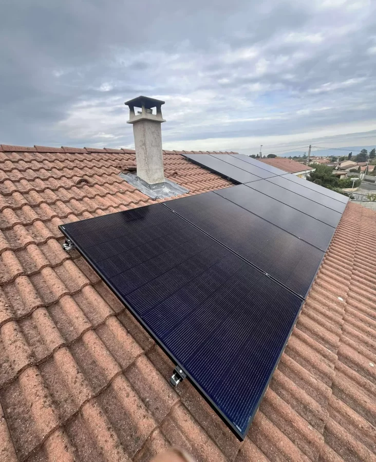 Panneaux photovoltaïque posés sur un toit