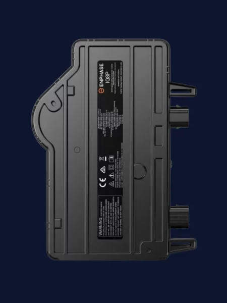 Micro onduleur noir sur fond bleu de la marque Enphase