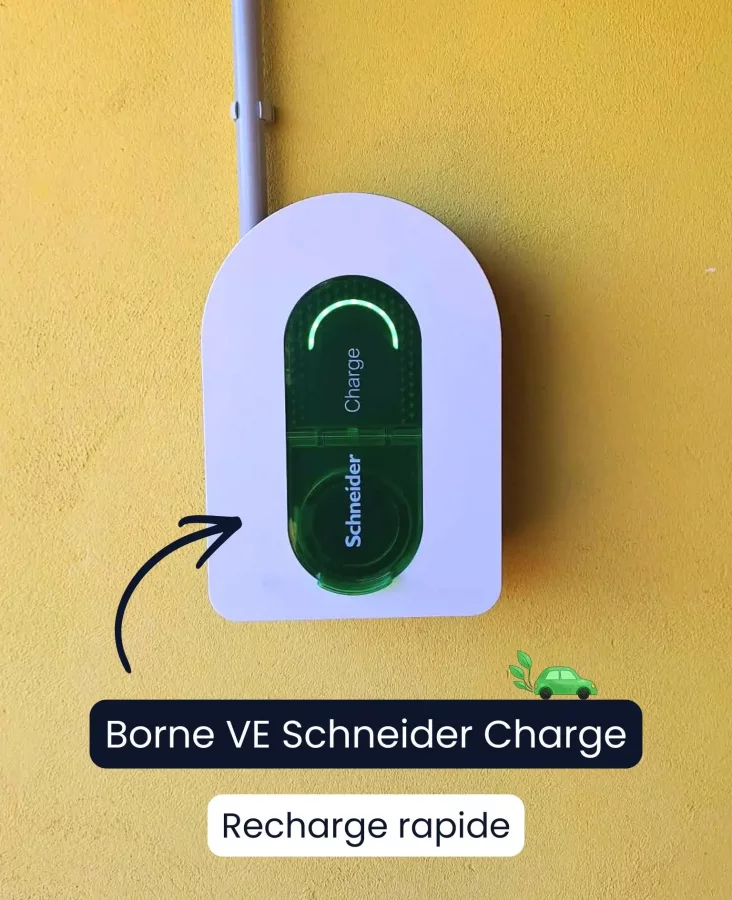 Borne de Charge Electrique de chez Scheneider installée