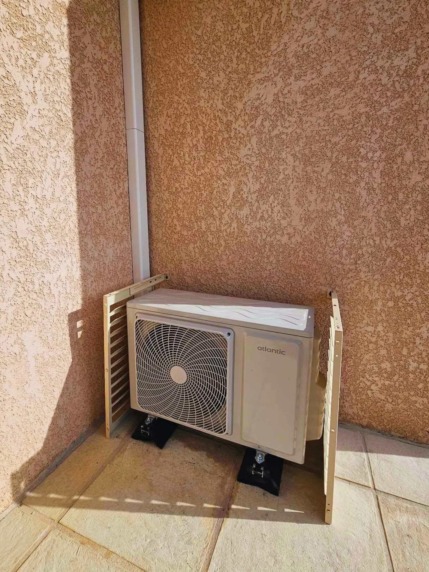 Climatisation modèle Zenkeo unité extérieure