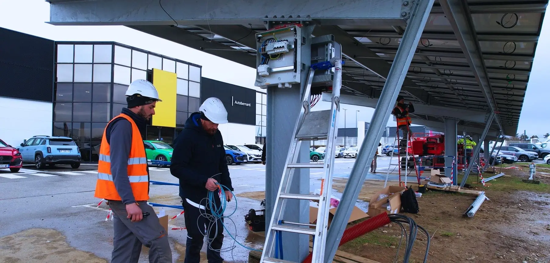 Les Techniciens Photovoltaïques en action