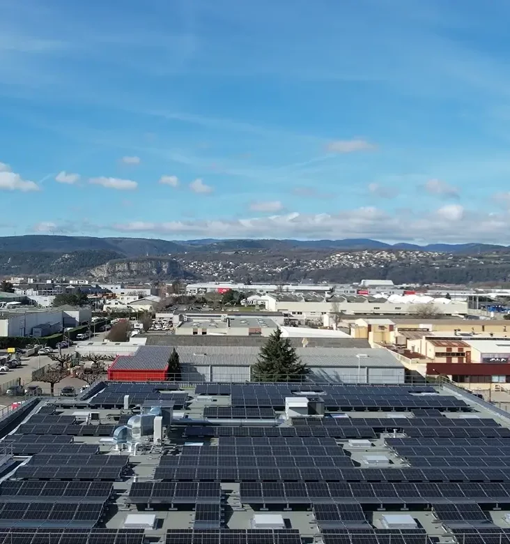 Installation photovoltaïque finalisée vue du ciel