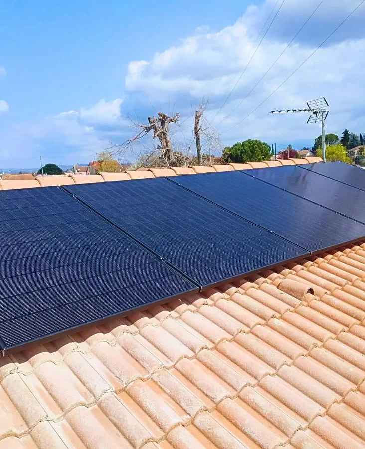 photo des panneau solaire avec micro onduleur Enphase installé