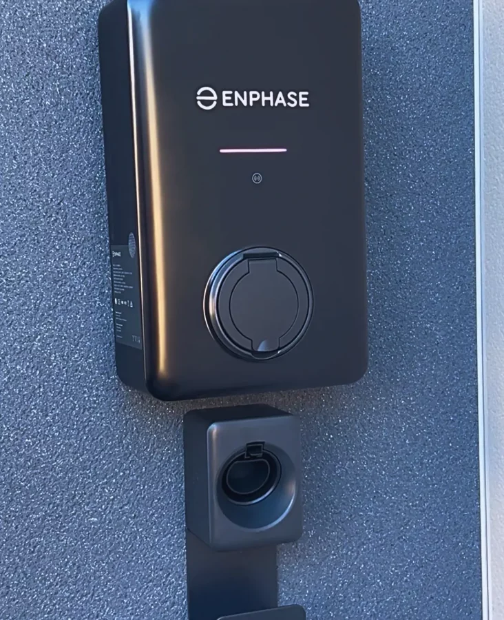 Borne de charge pour véhicule électrique de la marque Enphase