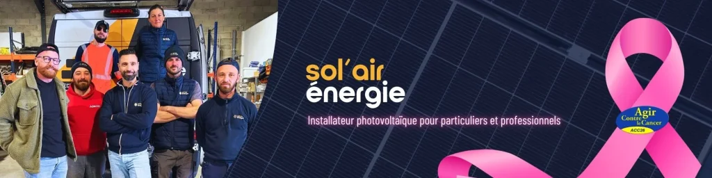 L'équipe de Sol'Air Energie prête pour partir sur un chantier photovoltaïque. Avec le ruban rose, symbole d'Octobre Rose